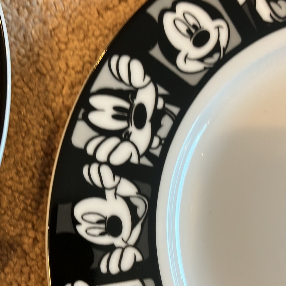 Disney plates Mickey Mouse set of 4 - Picture 3 of 9
